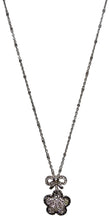 Carica l'immagine nel visualizzatore di Gallery, Collana placcata in Ottone Placcato Rodio con pendente fiore con pavé di strass | L'OFFICIEL Vintage