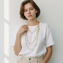 Carica l'immagine nel visualizzatore di Gallery, Collana multifili in Ottone Placcato Oro con perle e cristalli | L'OFFICIEL Vintage