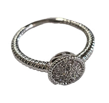 Carica l'immagine nel visualizzatore di Gallery, Anello in Ottone Placcato Rodio con centrale tondo strass | L'OFFICIEL Vintage
