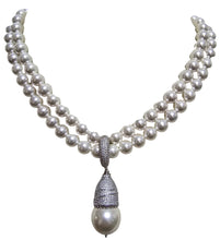 Carica l&#39;immagine nel visualizzatore di Gallery, Collana due fili perla con centrale zirconi
