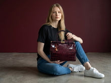 Carica l'immagine nel visualizzatore di Gallery, Borsa in Pelle Stampa Cocco Bordeaux
