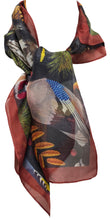 Carica l'immagine nel visualizzatore di Gallery, Foulard seta 70X70 multicolore seta leggera con volatili | L'OFFICIEL Silk
